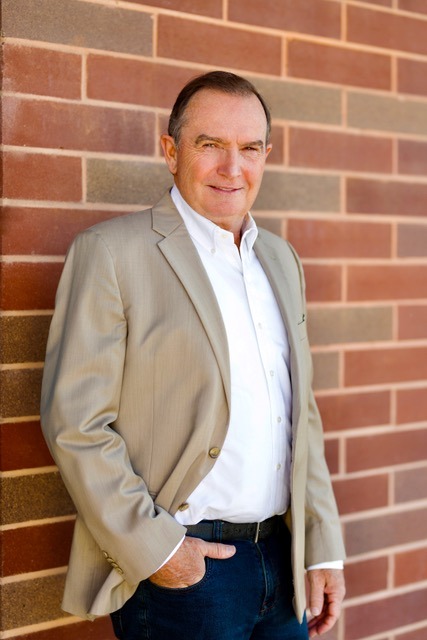 Robert White: A Surgeon’s Career Built on Service and Community Commitment